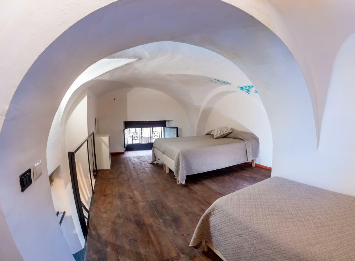 Sikulahouse - Apartment In The City Center Катания Екстериор снимка